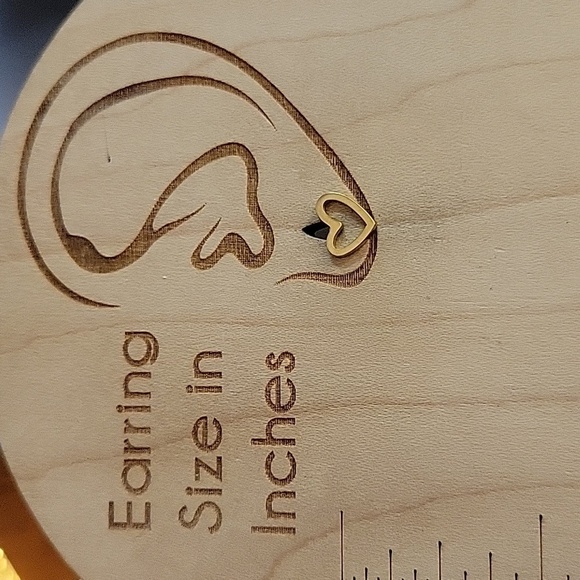 Abstract Heart Stud Earrings, choice of color - Picture 5 of 5